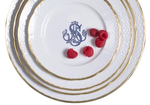 e3219e18cf8a6fe9613bef5b1c8025ba--nantucket-wedding-porcelain-dinnerware